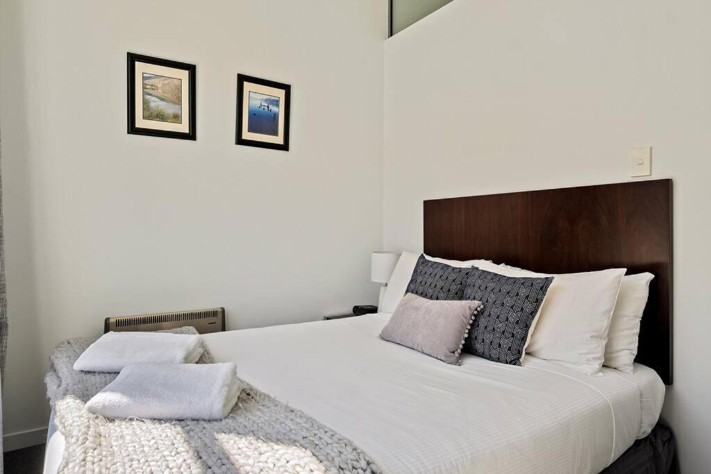 Toru - Eclectic Apartment With Delightful Lake Views Distretto di Distretto di Queenstown Esterno foto