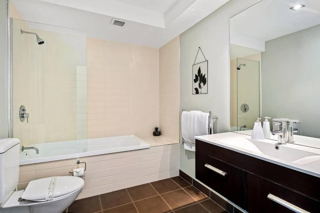 Toru - Eclectic Apartment With Delightful Lake Views Distretto di Distretto di Queenstown Esterno foto