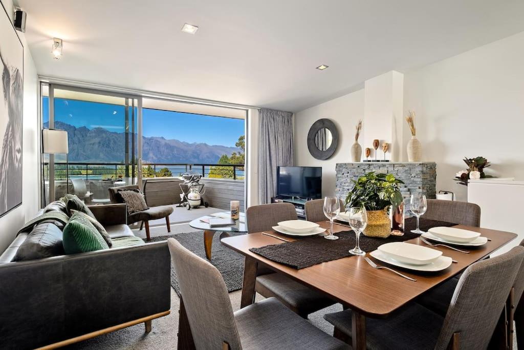 Toru - Eclectic Apartment With Delightful Lake Views Distretto di Distretto di Queenstown Esterno foto